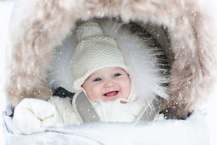 Hur klär du din bebis i vagn på vintern?